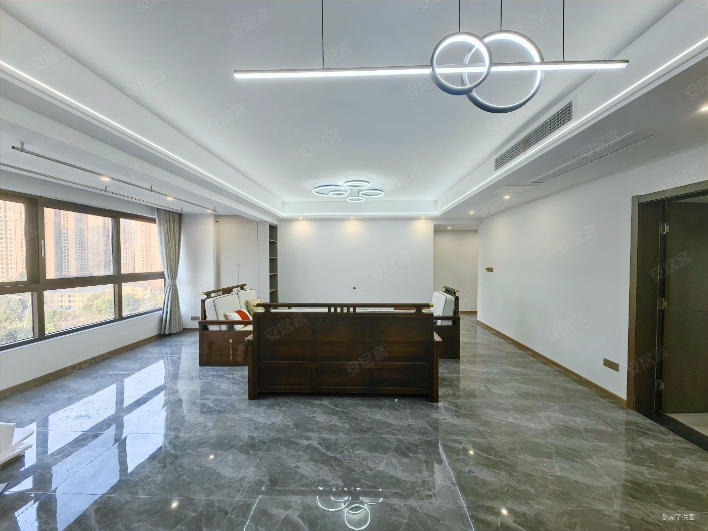 装修得太好了 业主急用钱 诚心出   家装房