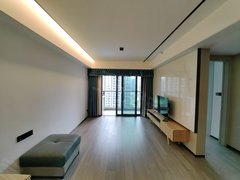 深圳宝安福永A高楼层看花园 福永会展湾东城两房出租 停车方便 随时看房出租房源真实图片