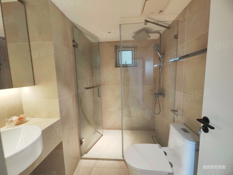 徐家汇中心,汇师,楼下东方商厦美罗城.地铁1,9,11号线