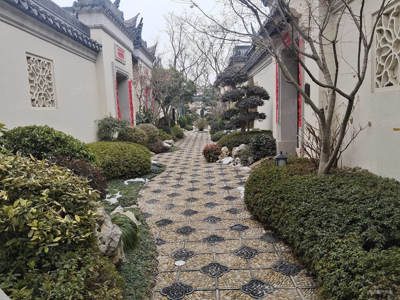 融创揽月府二期 房本满两年 小区中间位置 有钥匙 南入户