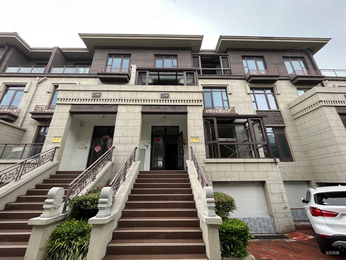 中凯龙湖领墅(别墅)6室4厅4卫281.87㎡南430万