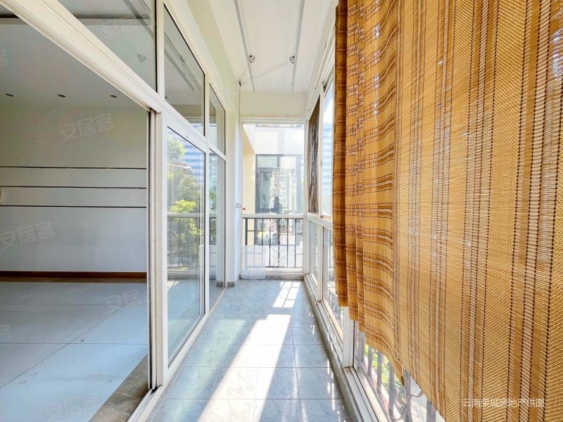 房东急售 中装三越四 带超大屋顶花园 品质园林小区西山区政府,千禧