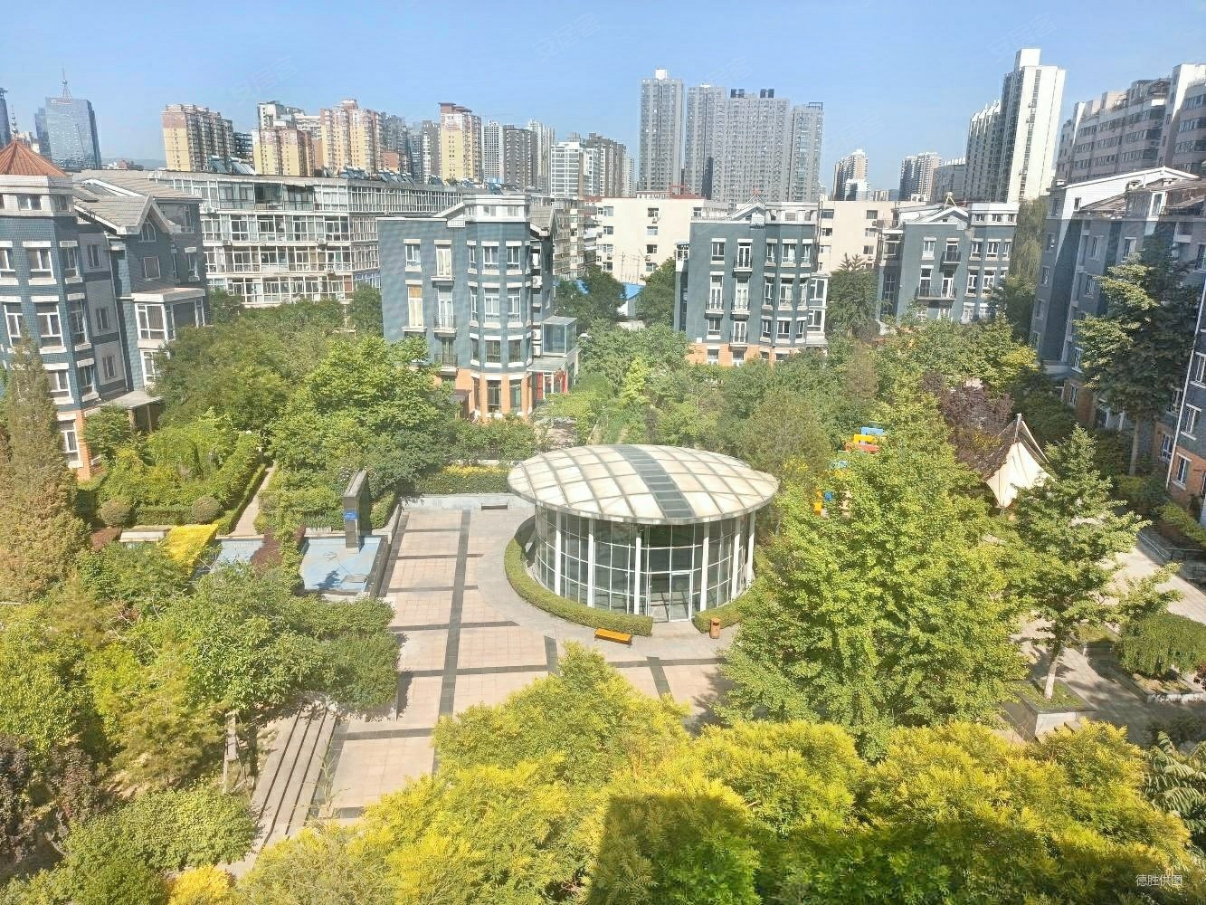 一品嘉园4室2厅3卫344.07㎡南北290万