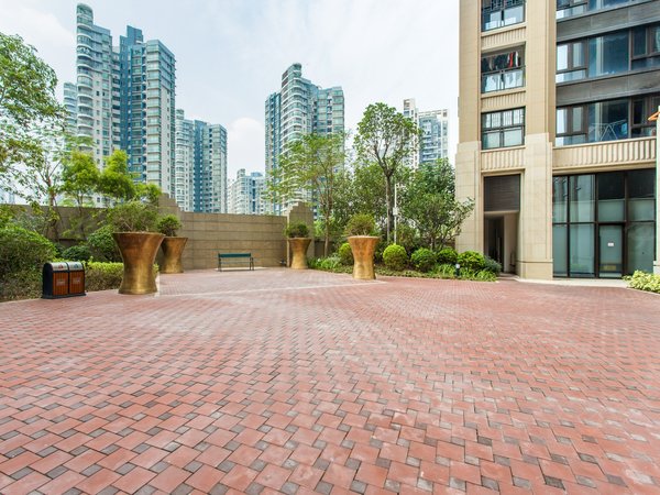 深圳南山深圳湾汉森吉祥龙花园地铁口物业,吉祥龙高层精装南向3房,厅