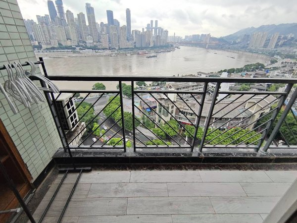 重庆南岸南滨路海棠晓月(a区)南滨路 喜来登旁 江景房 主卧带卫带阳台