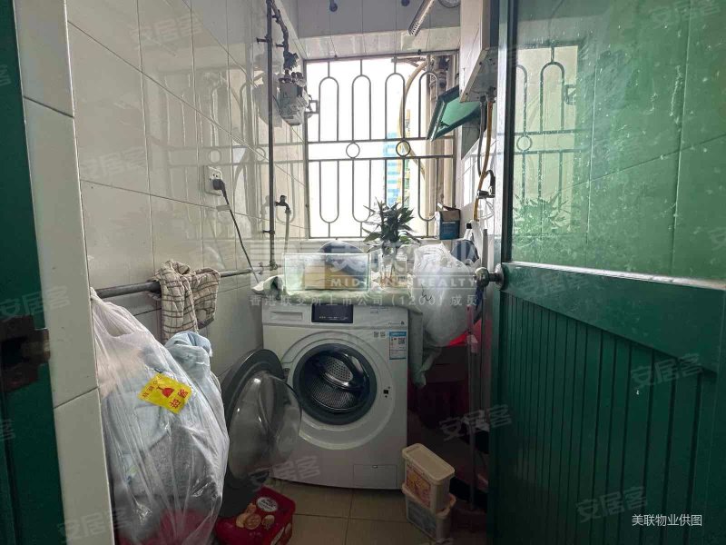 笋盘 急售 皇御苑二期61平两房 高层 满五      方便