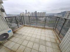 深圳盐田盐田地铁口，75平大两房 带超大阳台，高层看海景，价格便宜租出租房源真实图片