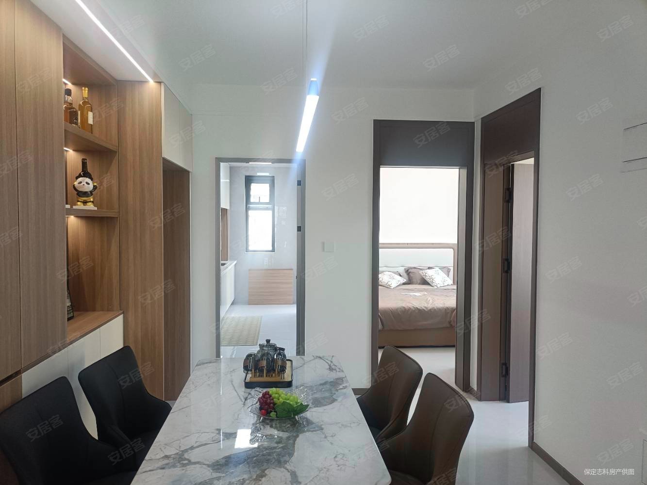 维多利亚夏郡3室2厅2卫138.1㎡南北104.8万