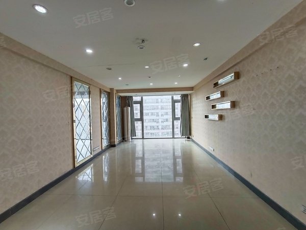 重庆江北观音桥红鼎国际名苑观音桥茂业北岸星座旁 红鼎国际c座54平通