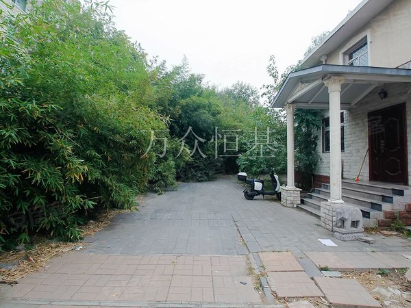 北京昌平北七家温泉花园(b区)温泉花园独栋!包供暖!看房有钥匙!