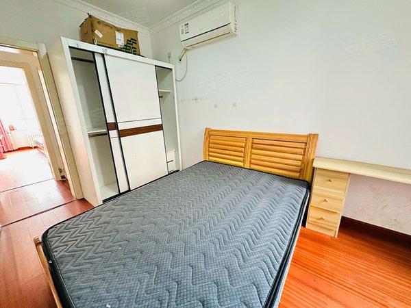 国际公馆自住两室两厅一卫周边配套齐全