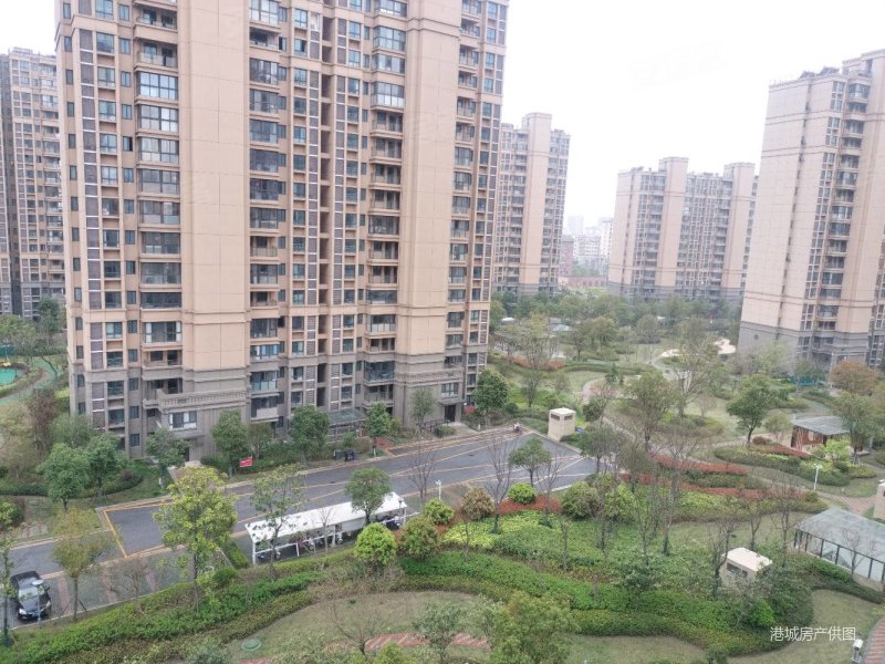 急售,小区楼间距大,户型方正,南北通透,房东诚心出售,书香苑二手房