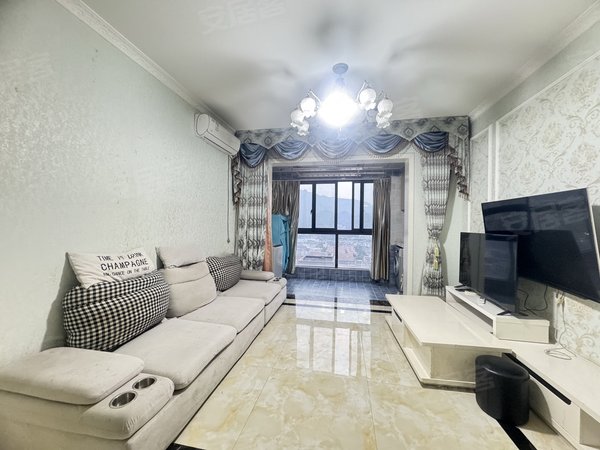 金华东阳东阳市中心世贸华庭银泰附近 世贸华庭 3房 精装修 拎包入住 民用水电 包物业出租房源真实图片