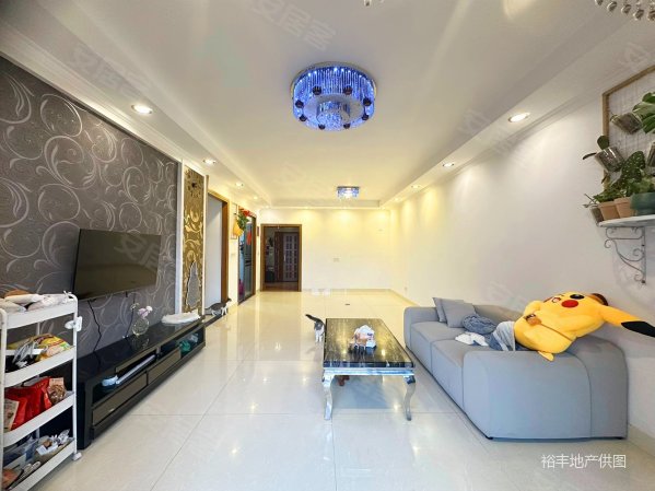 海悦新城3室2厅2卫131.27㎡南178万