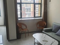 烟台龙口西城区西海岸电梯精装一室客卧分离,可短租!950月!出租房源真实图片