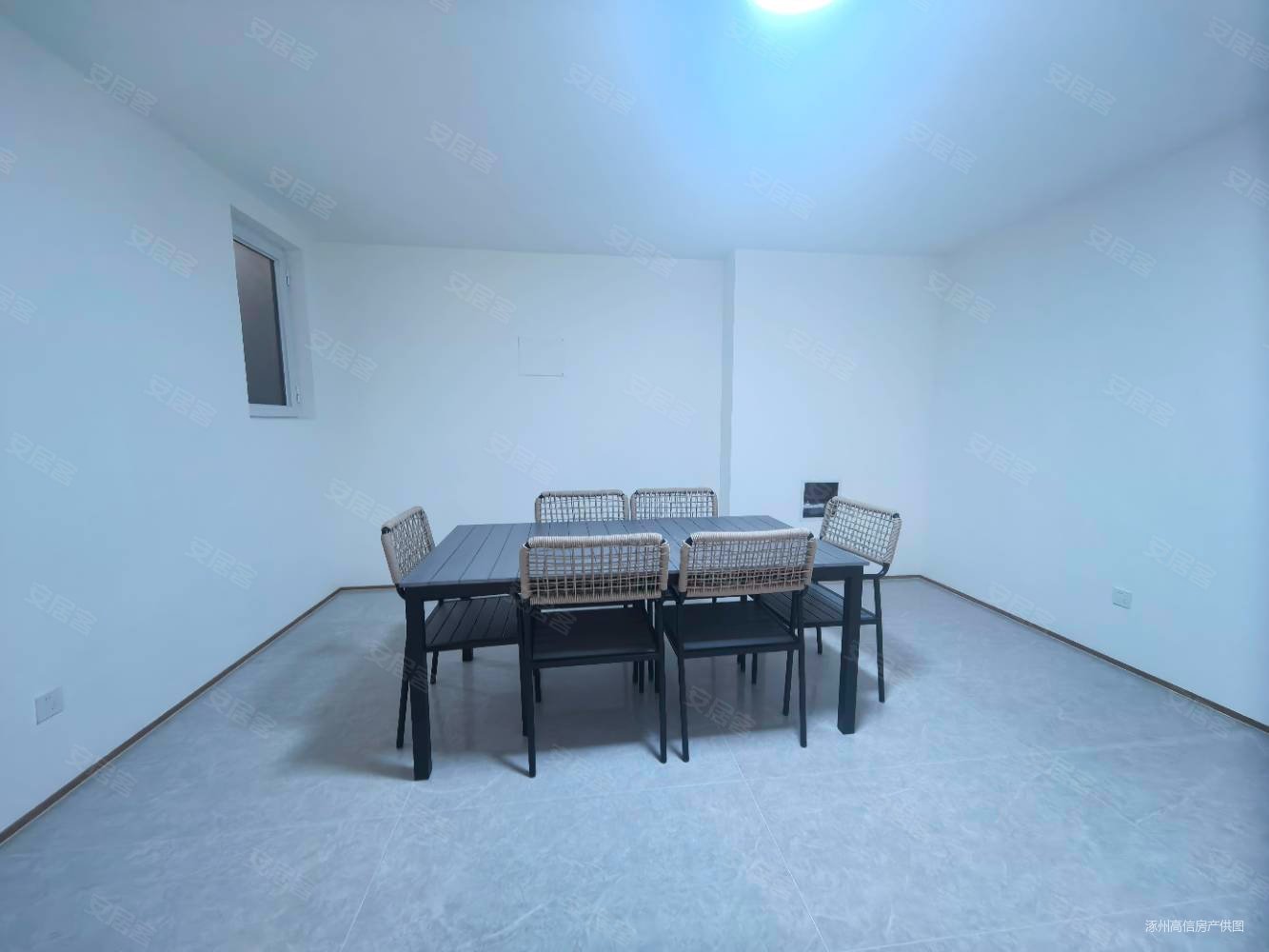 西京都高尔夫别墅4室2厅5卫236㎡南北106.1万