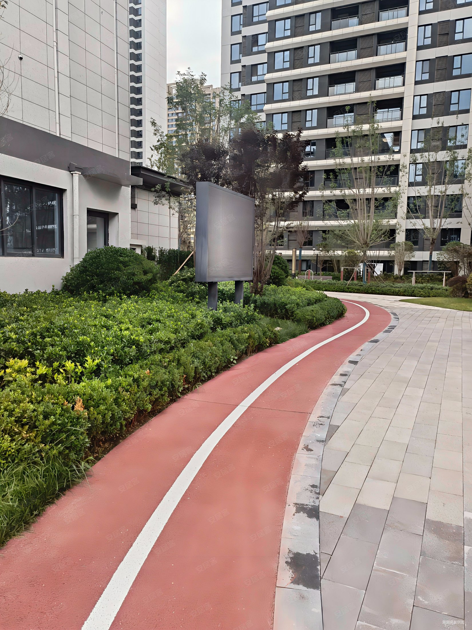 西安房产网>西安二手房>长安二手房>西沣路二手房>天地源兰樾坊>