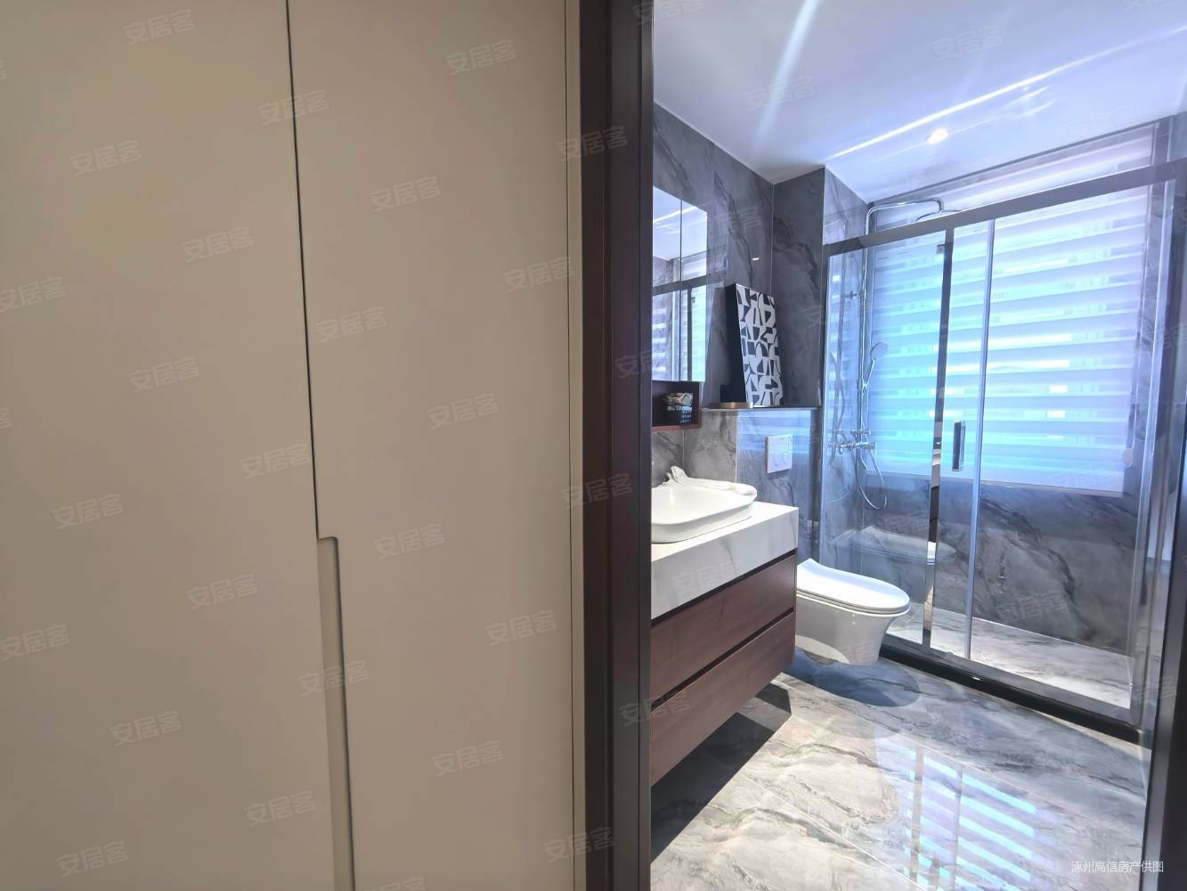 西京都高尔夫别墅4室3厅5卫237㎡南北106.1万