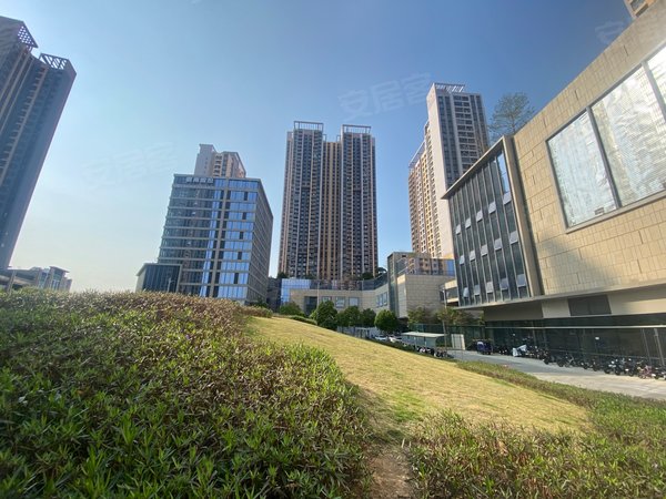 【多图】平湖佳兆业广场,平湖租房,佳兆业君汇公馆,精装大四房!