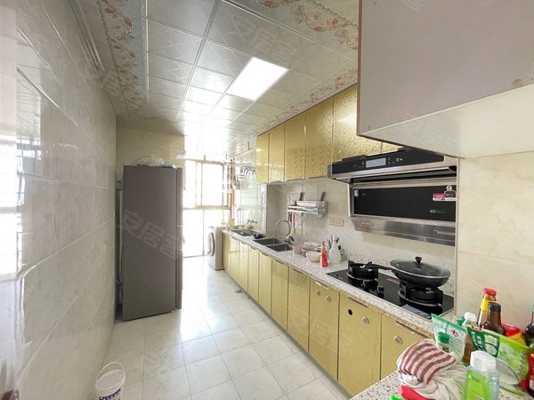 重庆潼南潼南城区国防大厦江北广场附近精装三房出租!房子干净整洁!