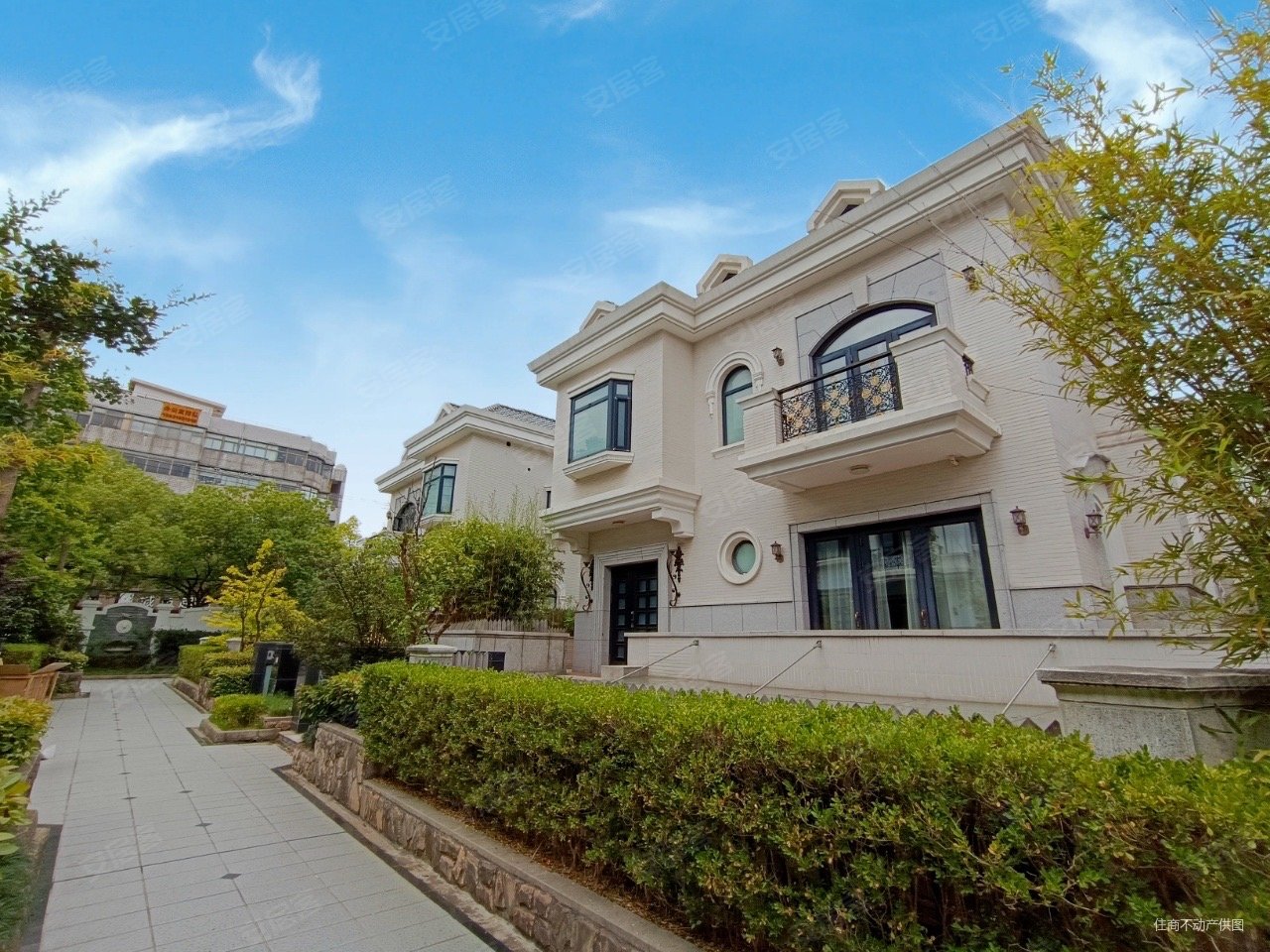 b区 独栋别墅(电梯已装) 豪华装修 诚意出售 钥匙房,虹桥高尔夫别墅