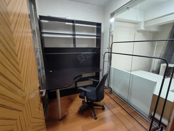 整租恒盛大厦精装一室紧邻信业广场二附属医院业主急租