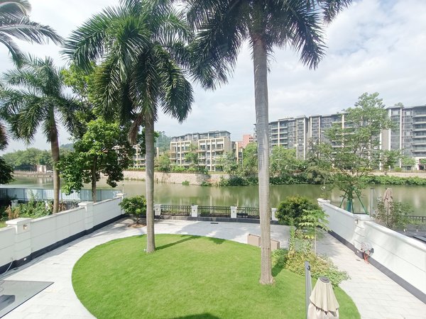 广州白云同和金湖花园(别墅)欧式别墅 湖景独栋别墅放租 大花园 装修