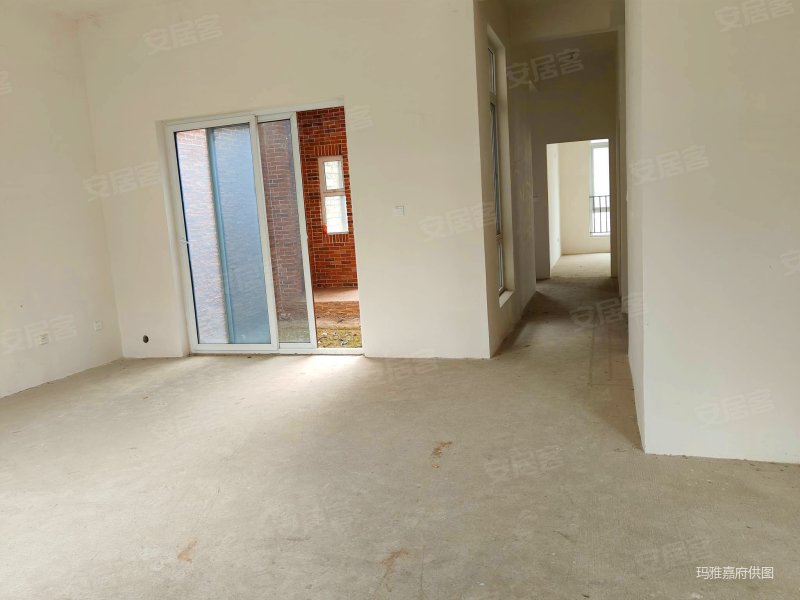 背靠龙泉山君度半山带前后花园100平房东急售看房方便