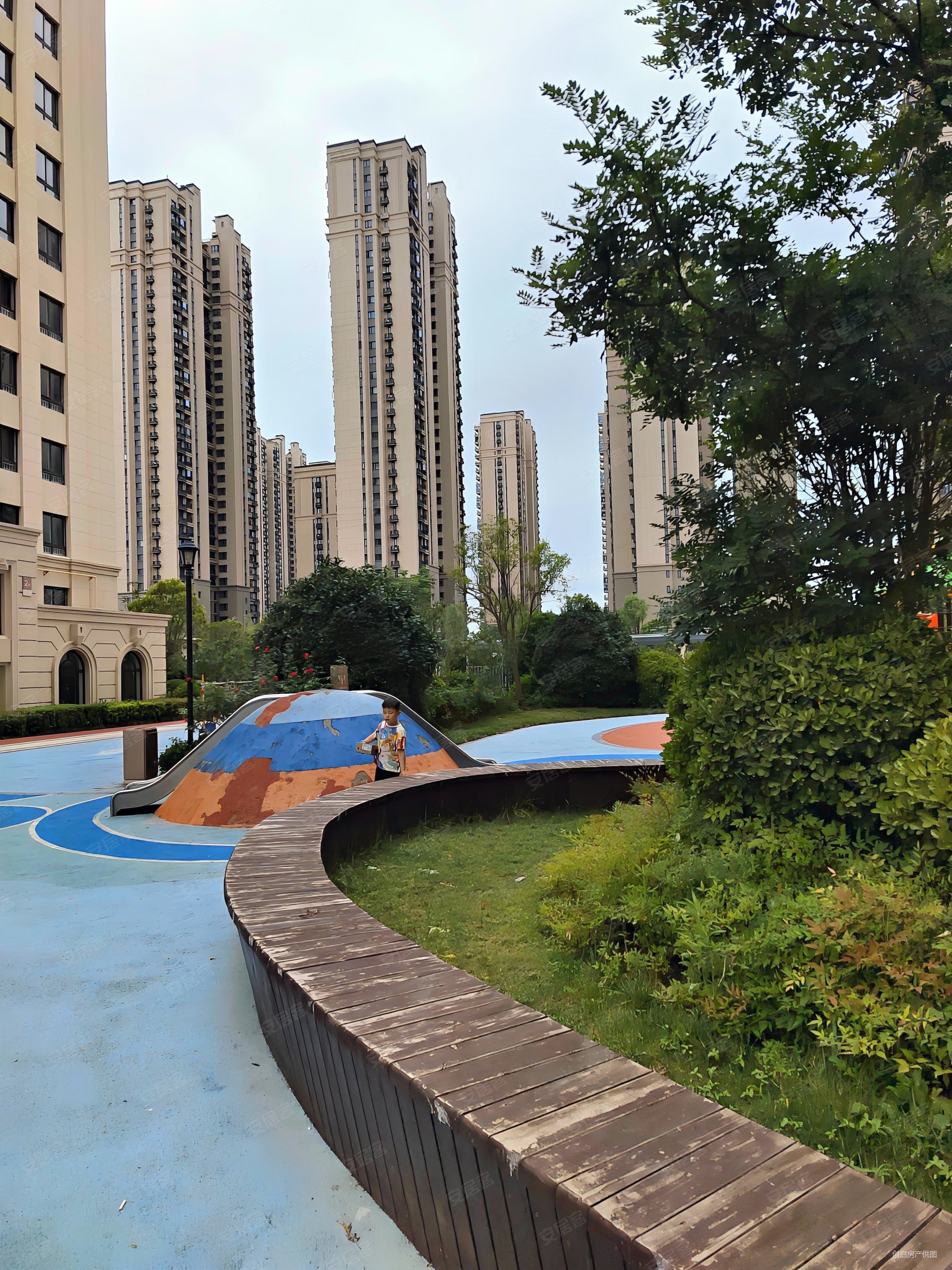 龙江国际城1室1厅1卫50.09㎡南北31.9万