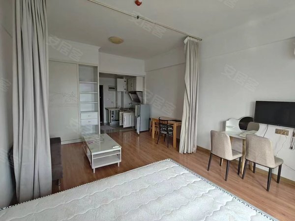 橙果公寓1室空间布局有致,和谐有序,清新空气自由穿行