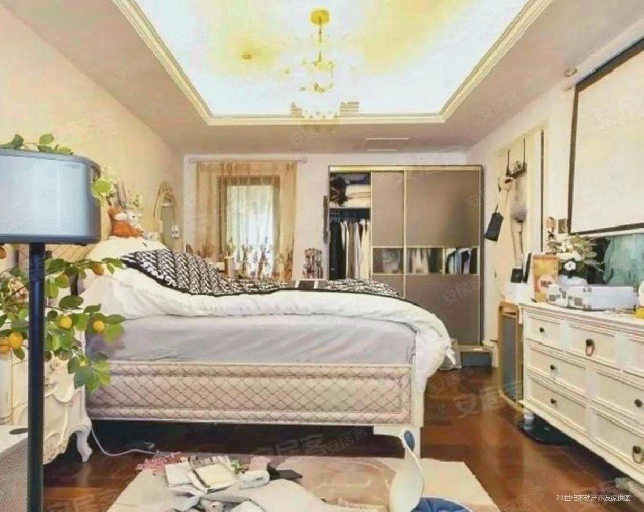 一栋洋房4室2厅3卫175㎡南北800万