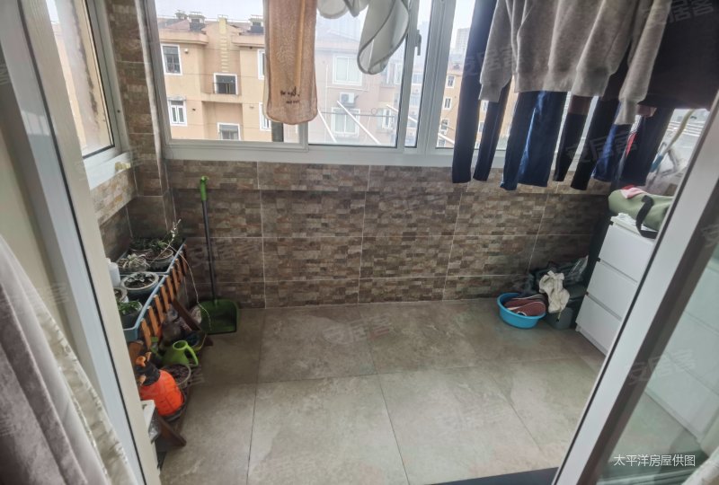 崮山小区一街坊