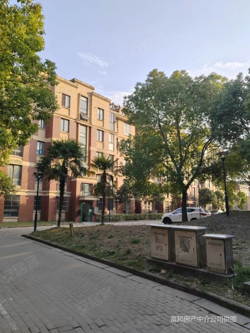 苏州房产网>苏州二手房>常熟二手房>董浜二手房>亲水湾花园>