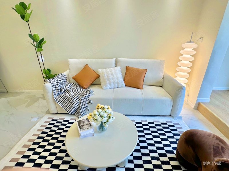 新出全新装修 欧鹏 3房 业主急卖!看房随时 朝南