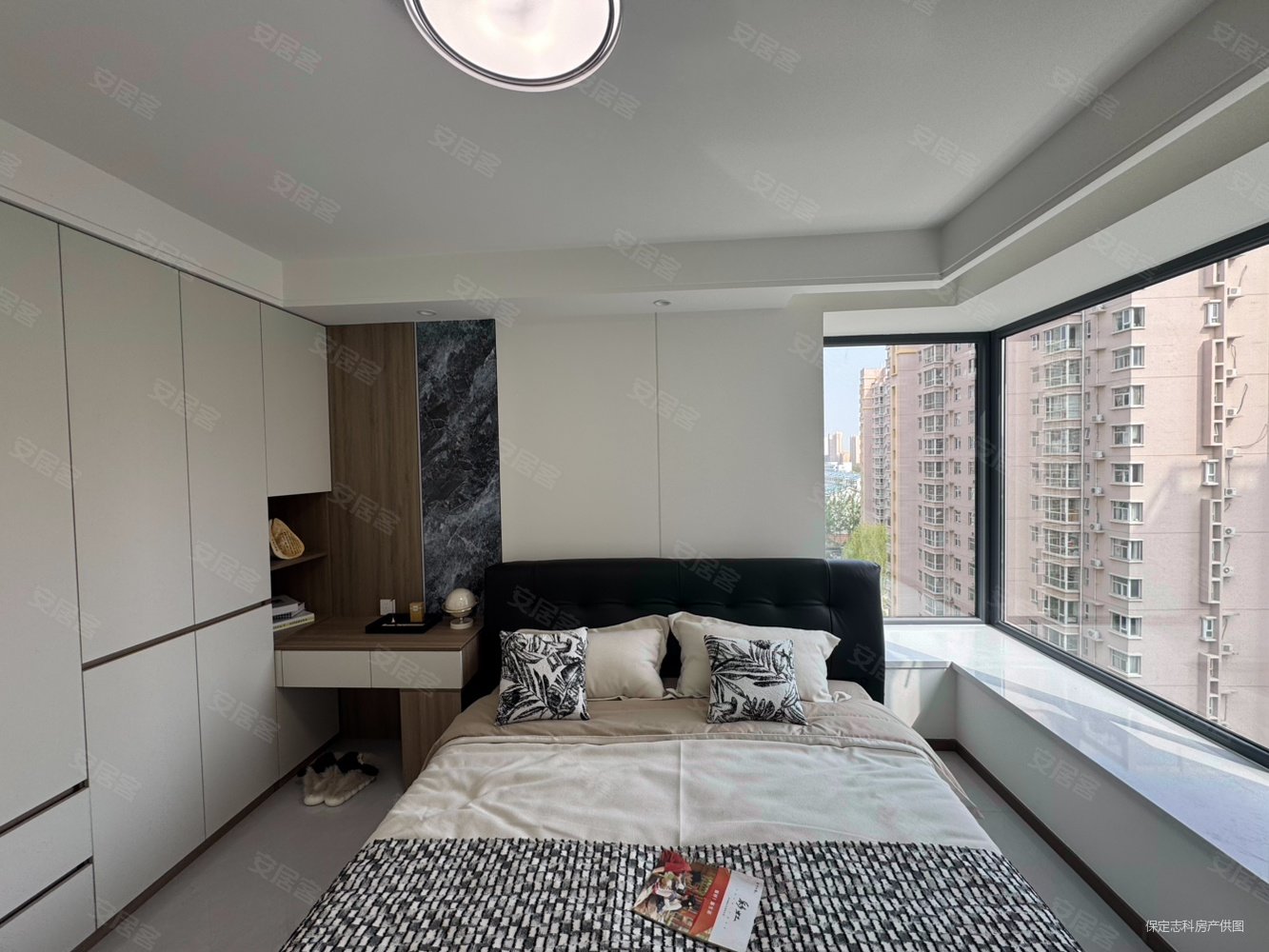 维多利亚夏郡3室2厅2卫137.1㎡南北105.8万