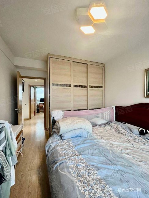 格 首创锦悦(二期)3房2厅出售 精装修