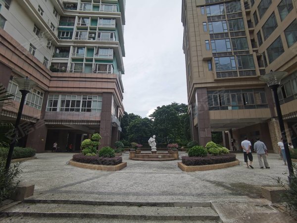 广州荔湾中山八路辉洋苑辉洋苑精装电梯两房,家私电器齐全!