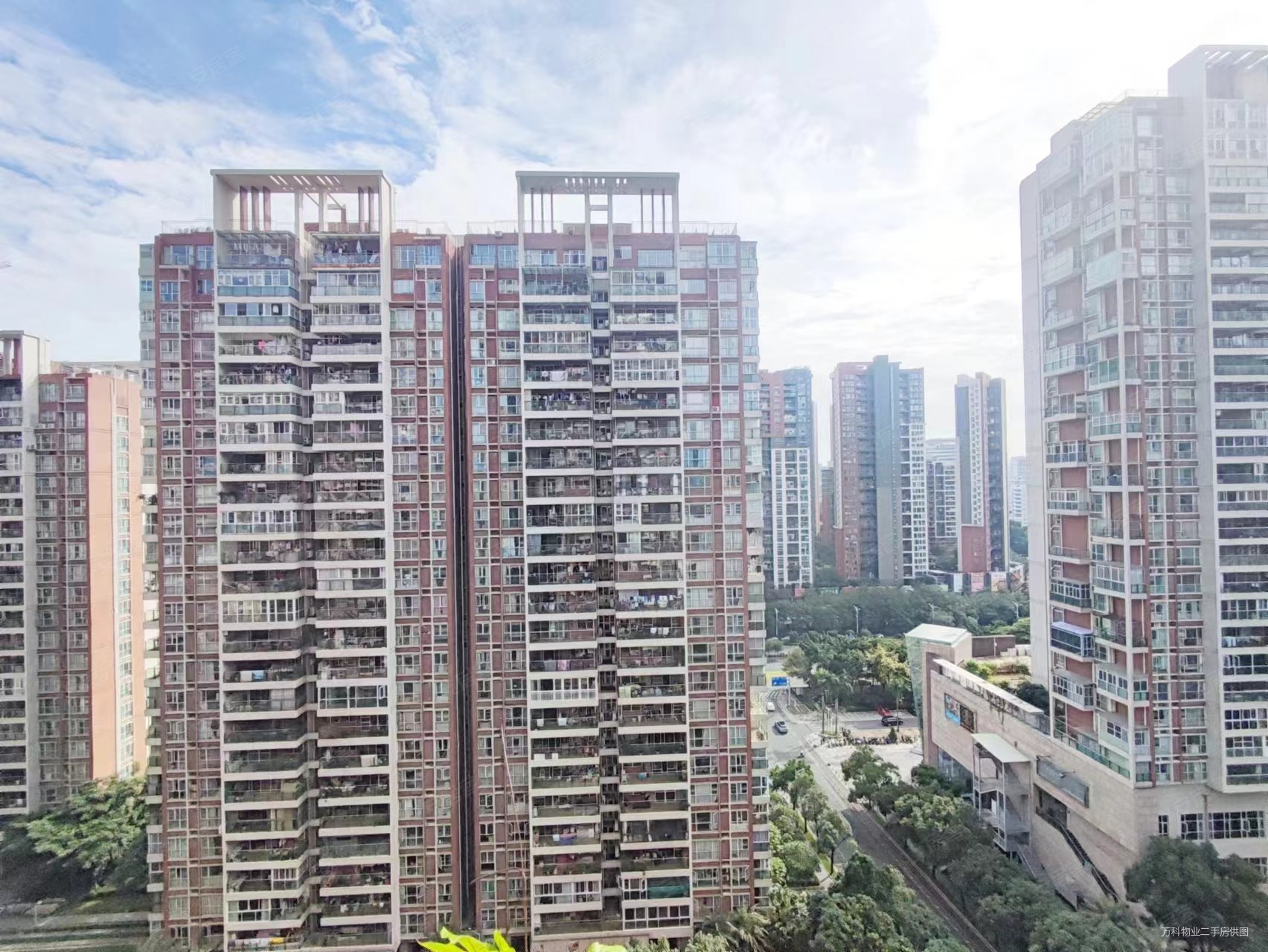 龙岗中心城双卫满五南北通透高绿化近地铁