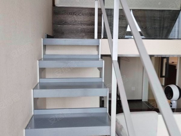 苏州太仓娄东花样年幸福万象花样年幸福万象城市loft精装修电梯2100元