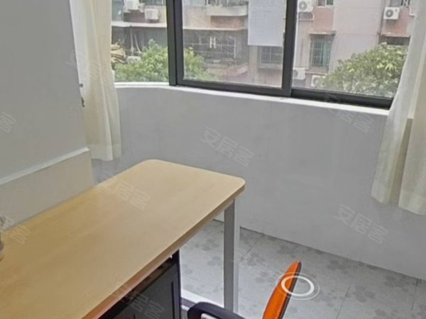 水荫路34号大院 4室1厅3卫