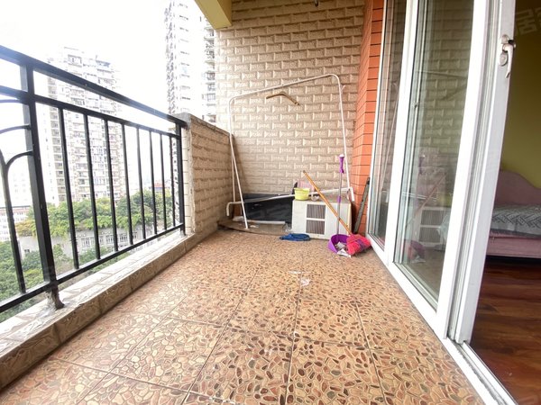 【多图】朵力名都,区府租房,急租 急租 中医院对面朵力名都 近轻轨