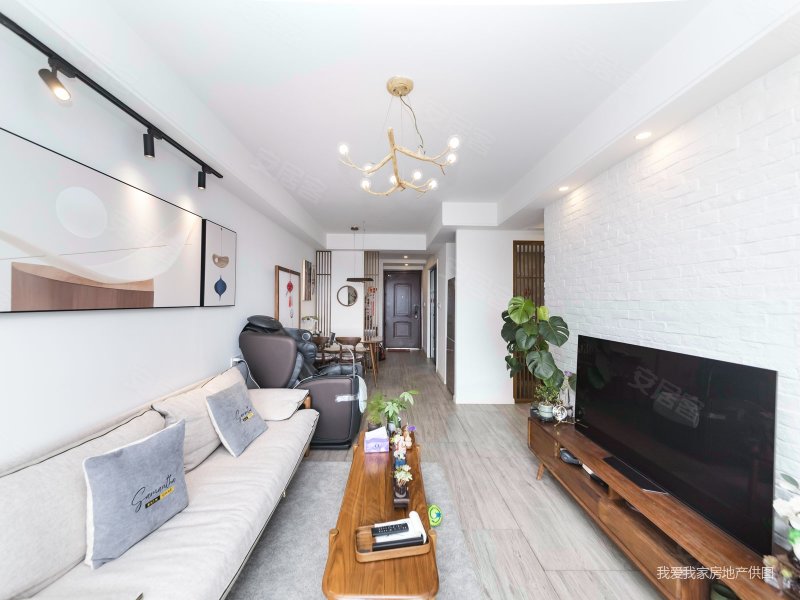 品牌家具家电,中上楼层,周边配套齐全,房东诚心出售,中粮祥云国际二手