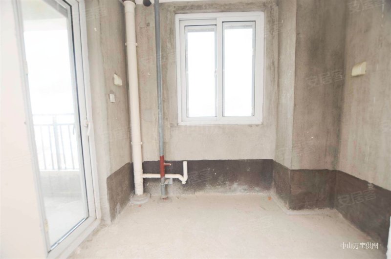 近万达堰湾长堤4室2卫南北通透采光充足随时看房