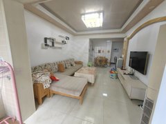 河池金城江金城江城区城东汉军电梯中间楼层，95平3房2厅1卫，月租1300元。出租房源真实图片