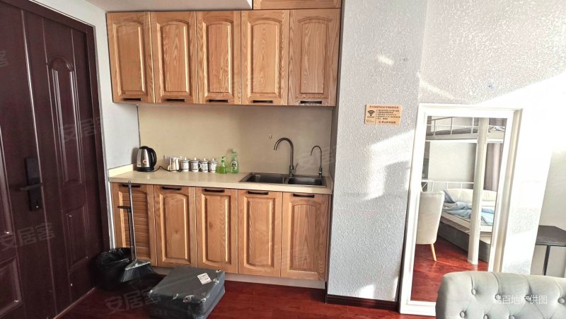 天宝华庭1室2厅1卫70.99㎡南252万