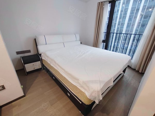 深圳福田华强北宝树台宝树台酒店式公寓领包入住!出租房源真实图片