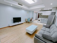 北京海淀苏州街首月租金立减500元 艾瑟顿公寓 高层南向78平米隔板一居室出租房源真实图片