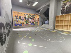 厦门集美杏东路集美杏林桥头联排别墅 简装5房 租7000出租房源真实图片