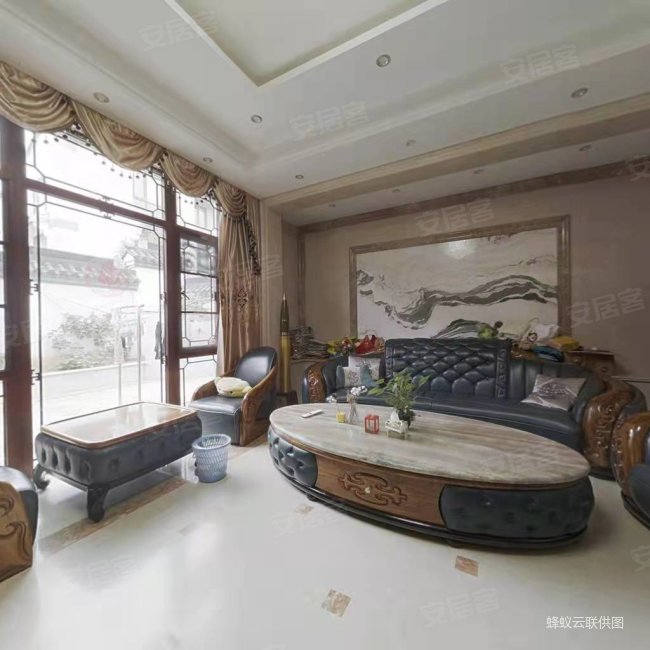 木渎地铁口别墅寿桃湖边上联排边户,豪华装修带电梯房东诚意出售,金山