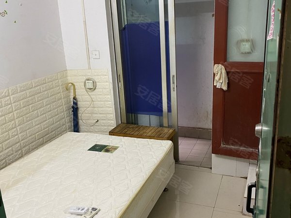 深圳罗湖人民南庐山花园庐山花园 1室0厅1卫出租房源真实图片